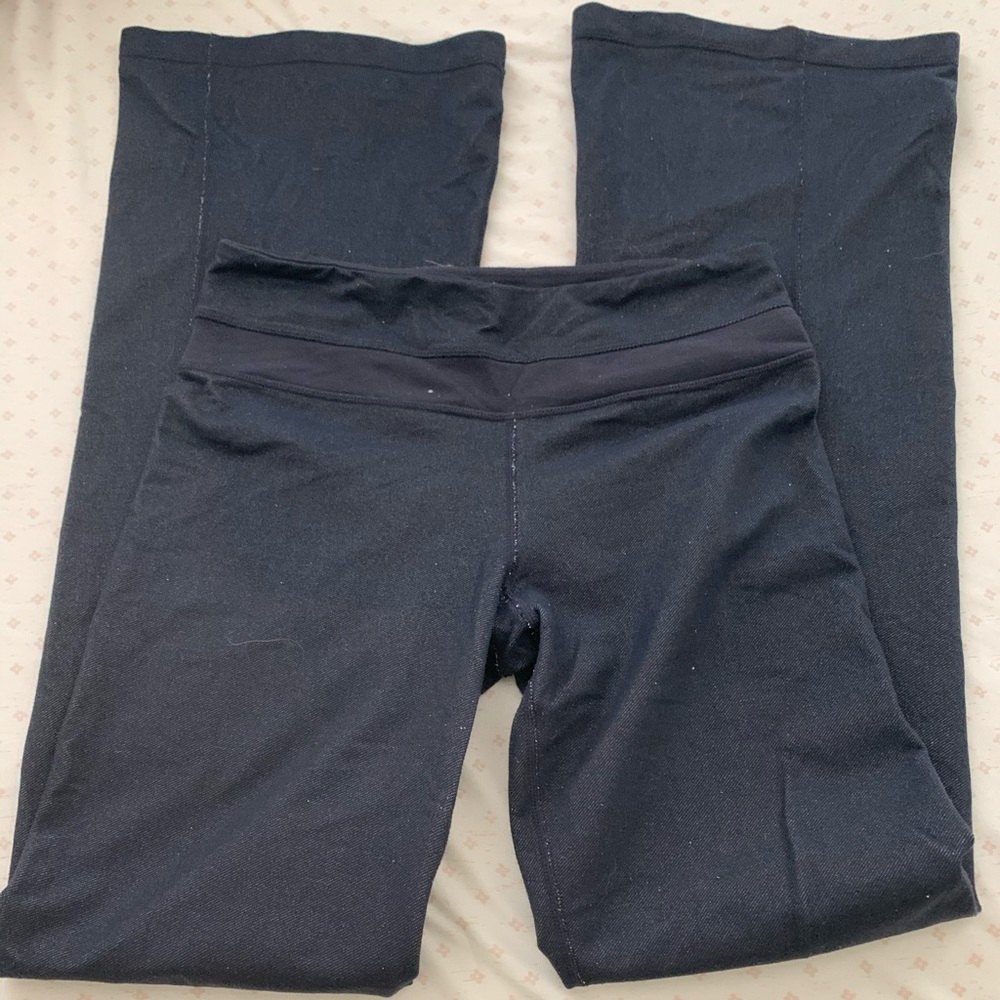Lululemon yoga pants